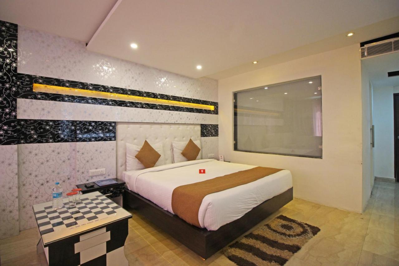 Oyo 4964 Golden Oyster Suites Dehradun Eksteriør bilde